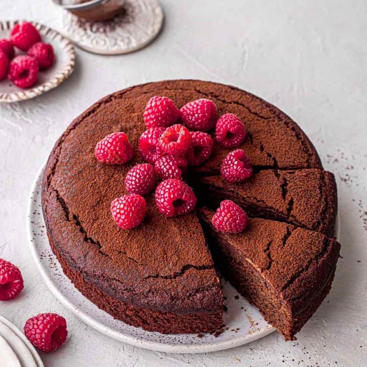 Image for Flourless Vegan Chocolate Cake (oil free)
