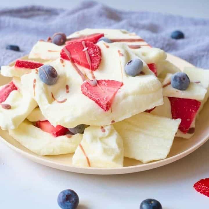 Image for Frozen Yogurt Bark with Berries and Chocolate: Yogurt Bark Recipe